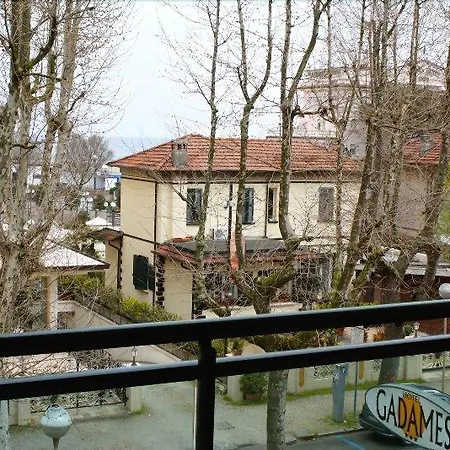 Gadames - Lunch On The Hotell