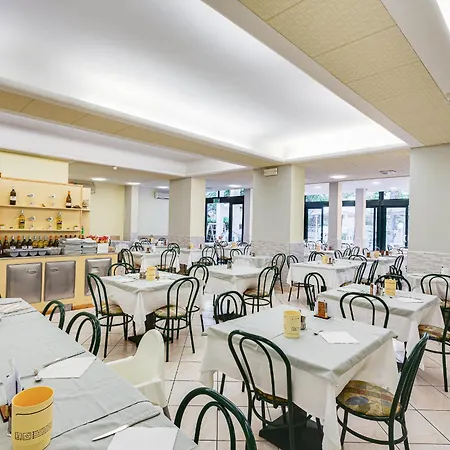 Hotell Gadames - Lunch On The Cervia